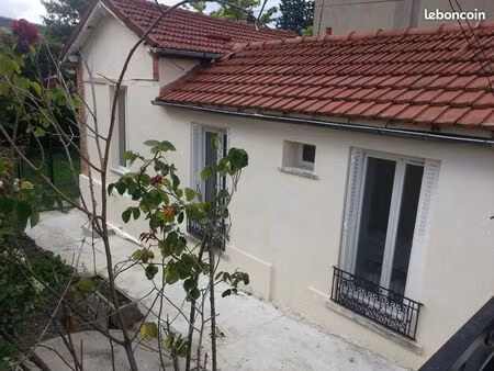 maison 3 pièces 56 m2  jardin et parking