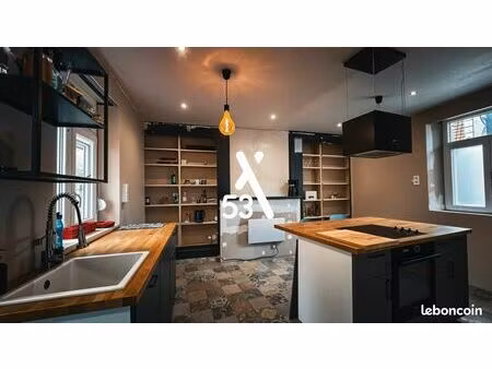 propriété 5 pièces 135 m²