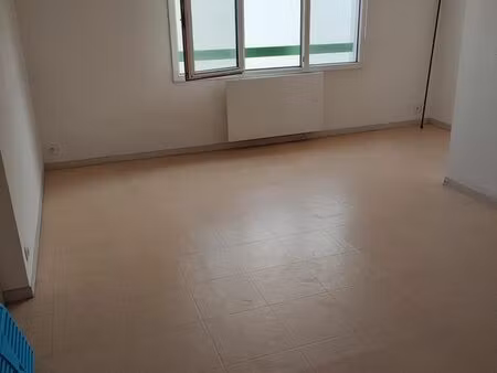 a louer f3 clermont salins