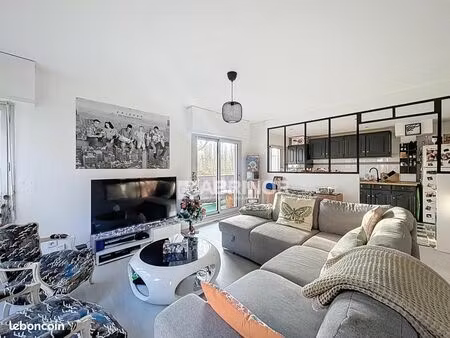 appartement 3 pièces 84 m²