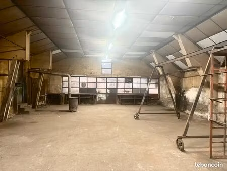 local professionnel 150 m² novalaise