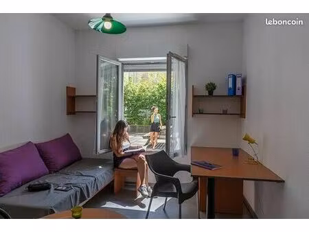 studio 1 pièce 18 m²