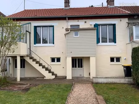 maison avec 2 chambres