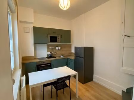 maison meublée avec dépendance + parking >> 2 min tram buisson