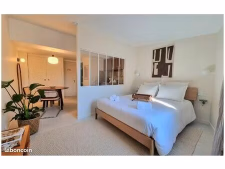 studio de 28m2 entièrement rénové dans le centre historique d'aix en provence