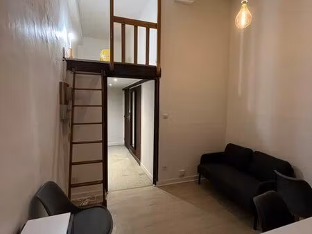 studio à louer rue neyret