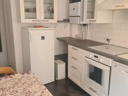 t1 bis lyon 3 place guichard