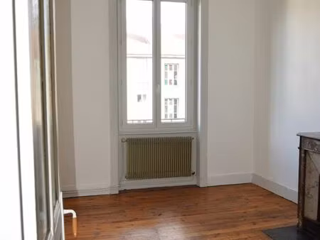 f2 + cuisine - 55 m² - quart résidentiel fauriel