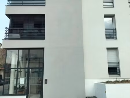 appartement 3 pièces neuf meublé 54m2 + double parking sous sol