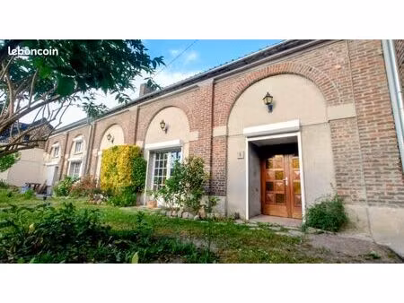 grande maison de charme rénovée en 2025 avec jardin garage combles et cave