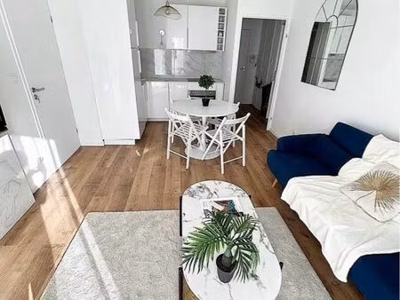 supert3/ 1min ceva/2 pl de parkings