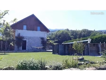maison rénovée avec piscine  vue exceptionnelle et sans vis-à-vis