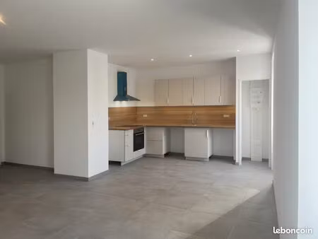 t2 neuf 70 m² – clim – parking