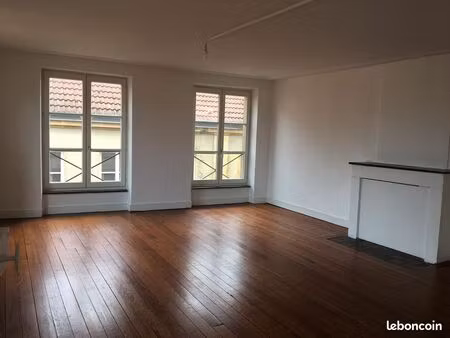appartement 3 pièces 82 m²