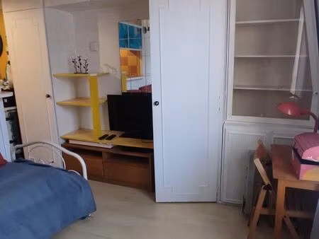 studio 15m² - ensoleillé et meublé - paris 16