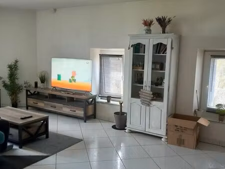 appartement t3 lumineux 82 m² – centre de pélussin