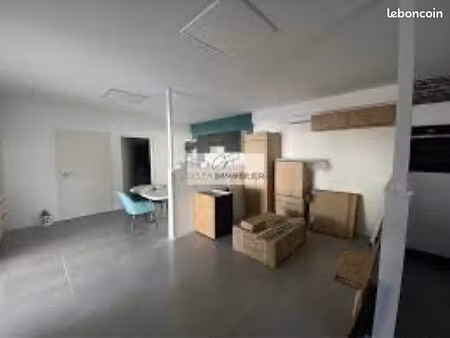 local bureau a louer