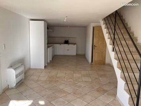 maison à louer à barjac de 70m2 avec 1000m2 de terrain