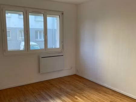 location nue t3 de 52 m²