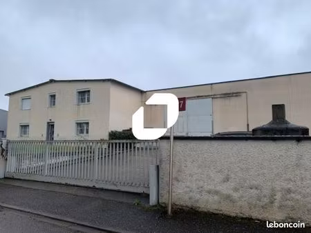 local d'activité 860 m²