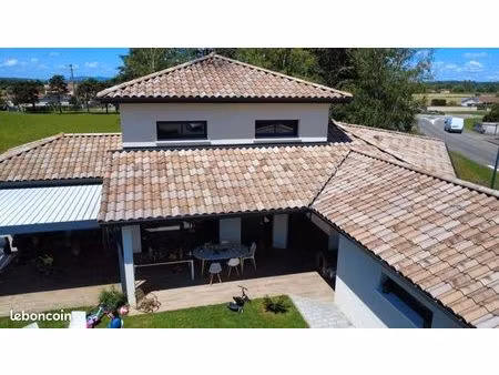 maison marennes 69970