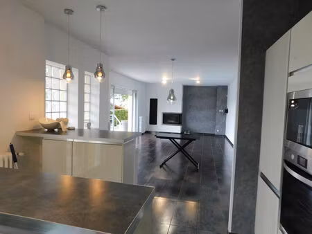 vente maison 5 pièces 156 m² villeneuve-de-rivière (31800)