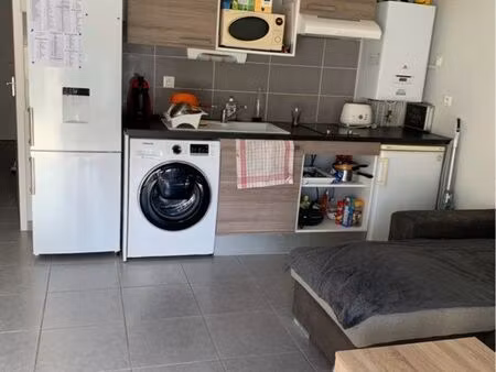 location t2 libre au 1 février