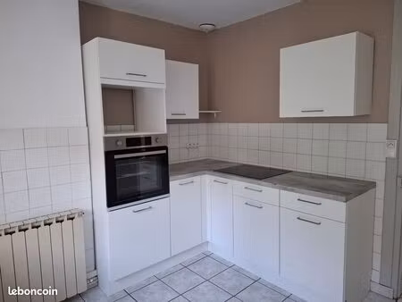 appartement 3 pièces 64 m² dans une maison