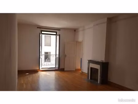 t2 60m2 plein centre