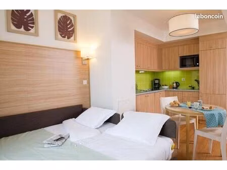 studio 1 pièce 25 m²