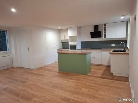 location maison en village