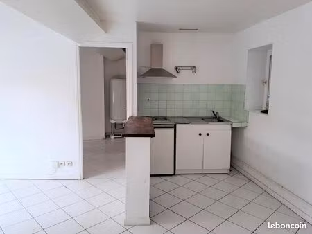 grand studio à lyon cntre 690001