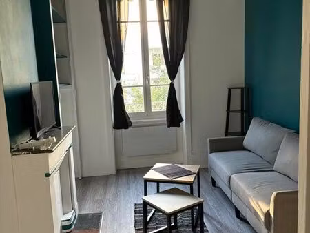 t2 meublé 31m2  790e cc  direct proprio