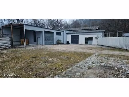 bâtiment industriel