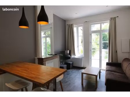 2 pièces nantes centre rue joffre sur jardin  meublé cis fibre optique