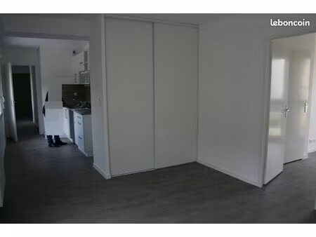 t2 nantes géraudière 47m2 avec terrasse  cave et parking