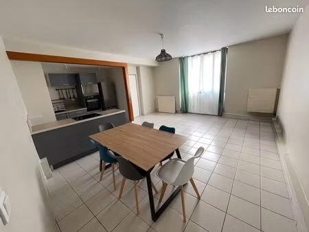 appartement t3 de 72 m² – entrée indépendante – centre-ville – gare sncf à pied