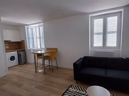 t2 meublé cœur de roanne