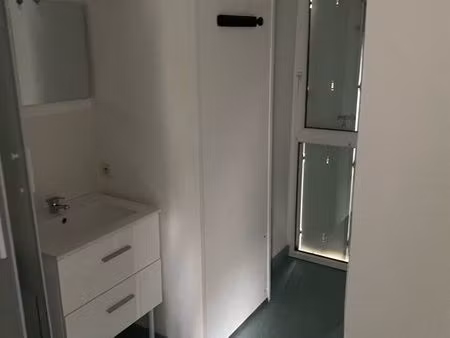 petite maison mitoyenne