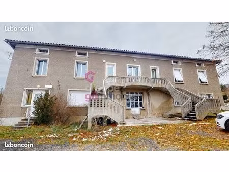 location tres grand appartement duplex - laussonne