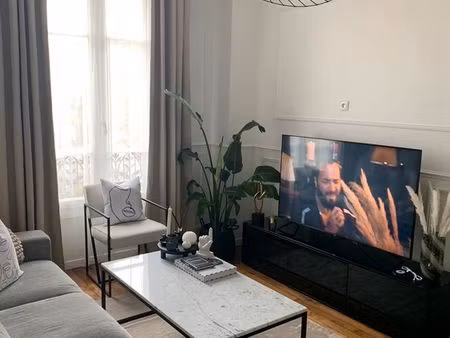 appartement cozy meuble — porte paris