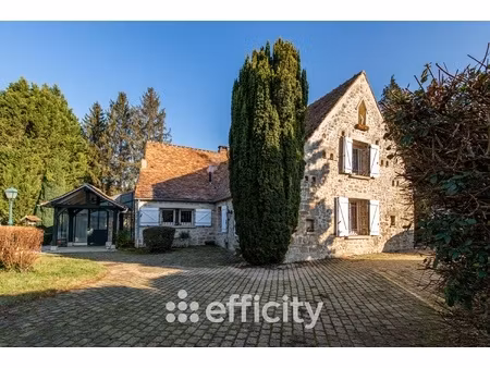 maison 7 pièces - 300 m²