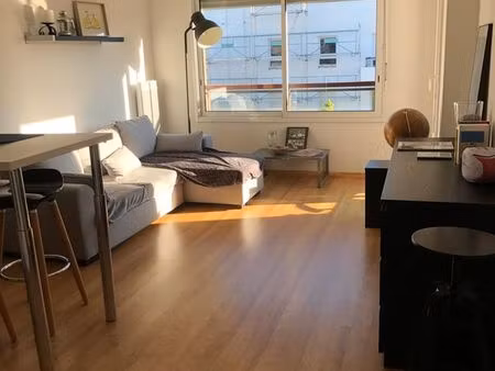 joli t2 aux portes de vannes