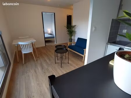 t2 très lumineux avec parking privatif secteur palais des arts à vannes