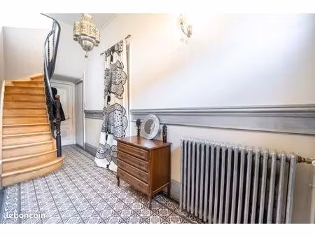 maison 9 pièces 190 m²