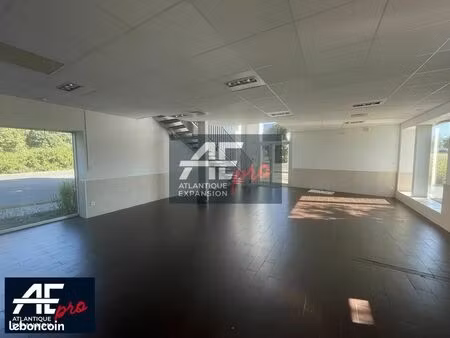 local commercial 127 m²