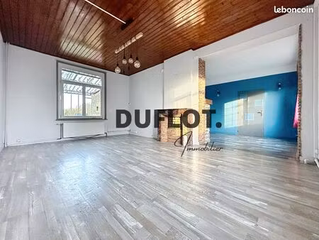 grande maison individuelle en plein centre de beaurainville