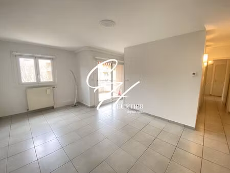 location appartement 3 pièces 62 m² à grenoble (38000)