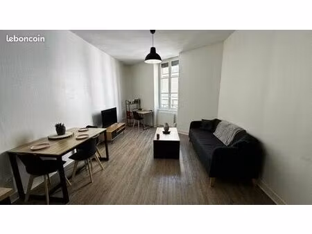 oullins centre t2 40m2 meublé 870