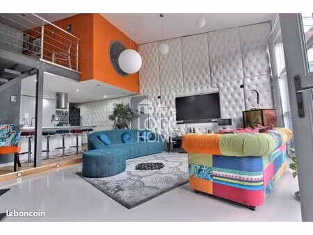 loft 3 pièces 77 m²